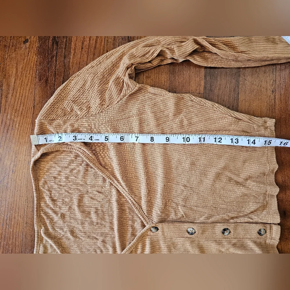 ALO YOGA Ribbed Cropped Whisper Cardigan‎ Long Sleeve Button Crop Top Toffee L
